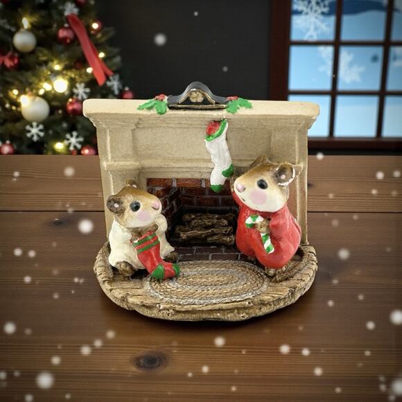 Wee Forest Folk "Christmas Morn" 1983 WP 2 Mice Fireplace Clay M-92 - Picture 1 of 9